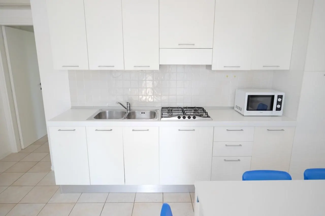 Marina Village Apartments 利多迪迪耶索洛