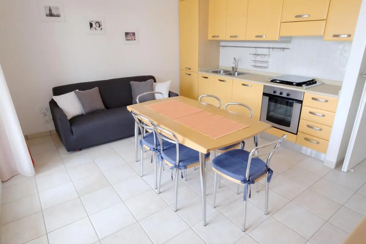 Marina Village Apartments 利多迪迪耶索洛